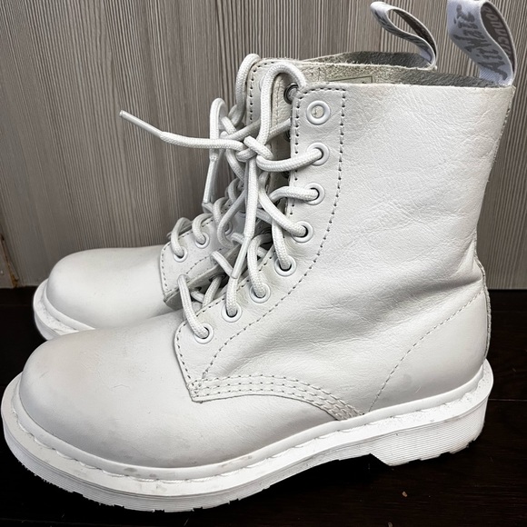 ❌SOLD❌ Doc Martens White Boots - Picture 5 of 8
